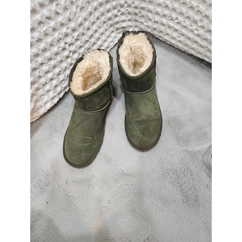 Time and Tru size 8 short boot